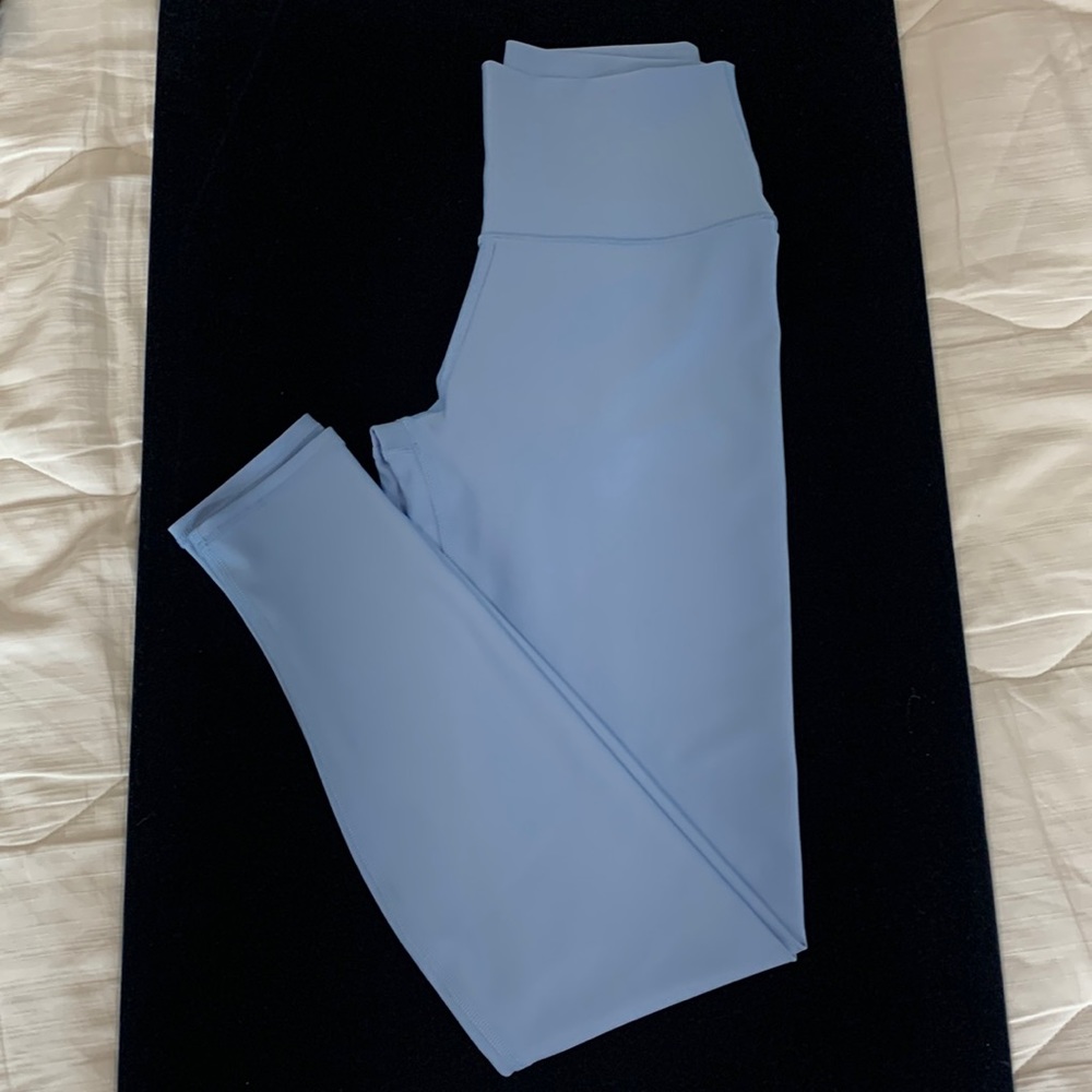 Women’s Alo yoga pants. Size “S” poly / spandex fabric Mint condition. Baby blue